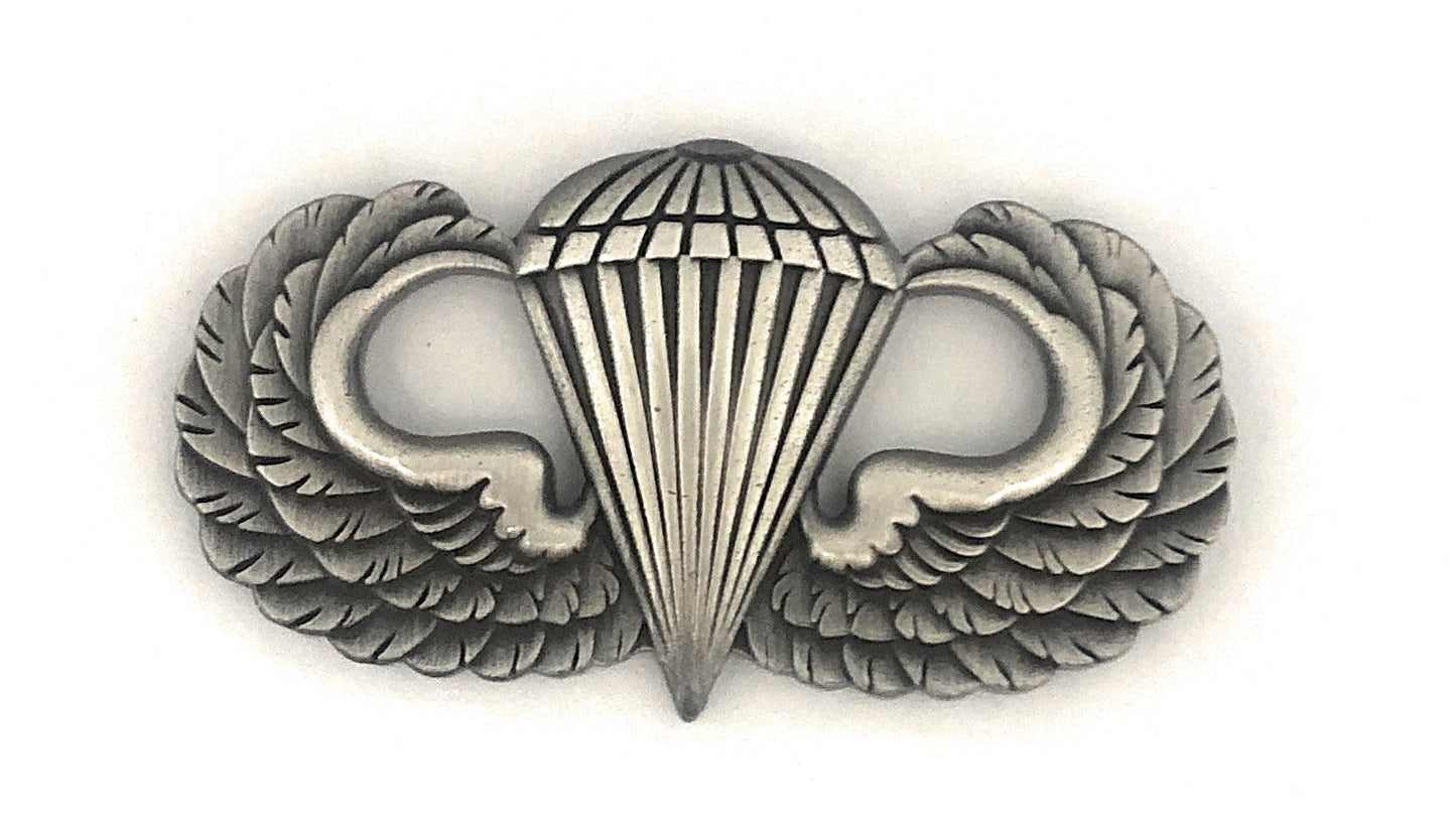 U.S. Army Parachutist Jump Wing Basic (Silver-Oxide) - Sta-Brite Insignia Inc.