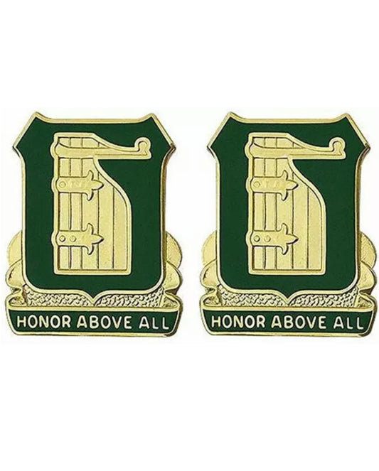 U.S. Army 91st Military Police Battalion Unit Crest "Honor Above All" (pair).